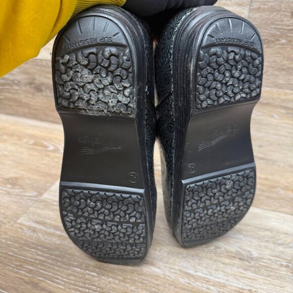 Dansko Black Patterned Women's Clogs - Picture 4 of 5
